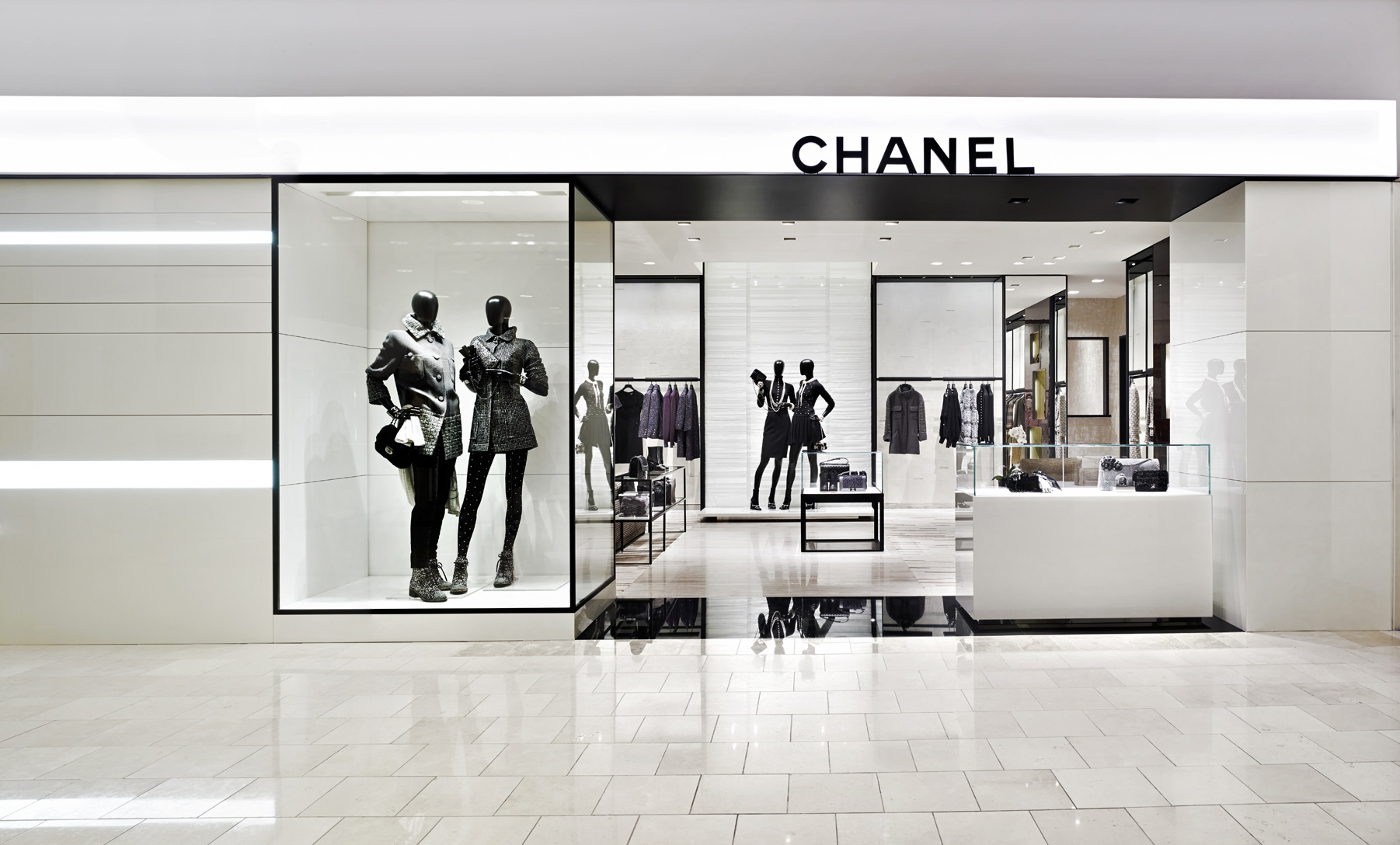 Atravesar Indirecto Artista Chanel traslada su sede global a Londres | 25 Gramos